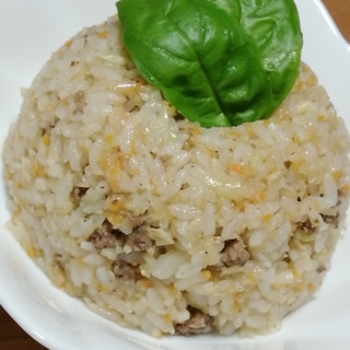 キャベツ大量と根菜でアンチョビガーリック炒飯